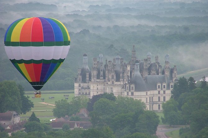 Hot-Air Balloon Ride over the Loire Valley, from Amboise or Chenonceau - From Amboise pickup to the launch field