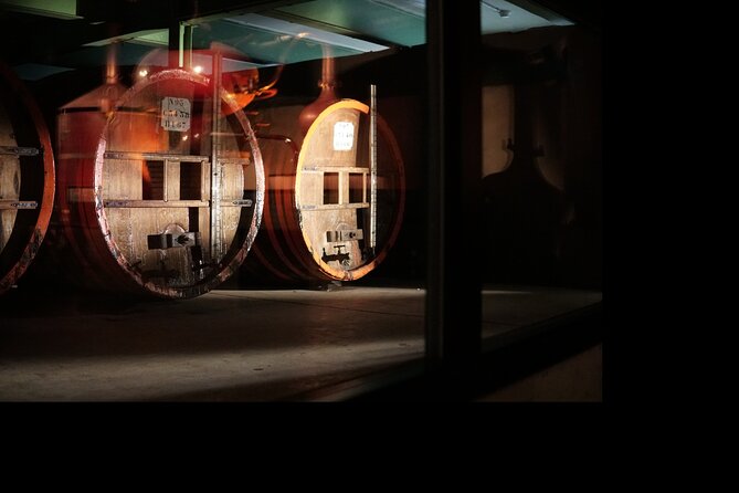 Immersive tour DISTILLERIE PERE MAGLOIRE - A small group makes the explanations easier