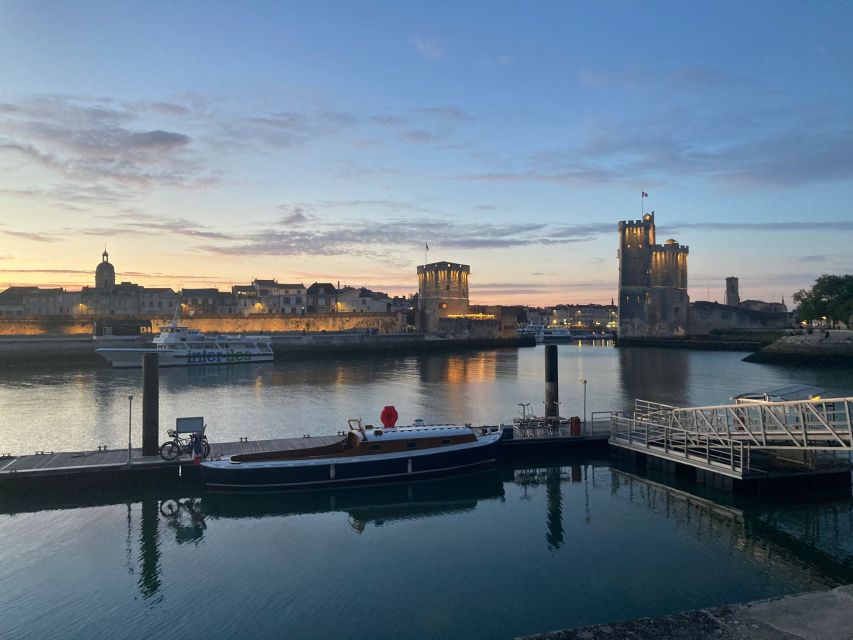 La Rochelle: 1-Hour Boat Tour of the Bay - A short route with a comfortable 75-minute pace
