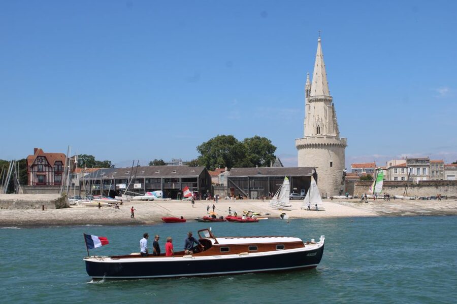 La Rochelle: 1-Hour Boat Tour of the Bay - Passing Richelieu Tower and its 1627 story