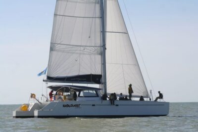 Coastline Sailing Cruise