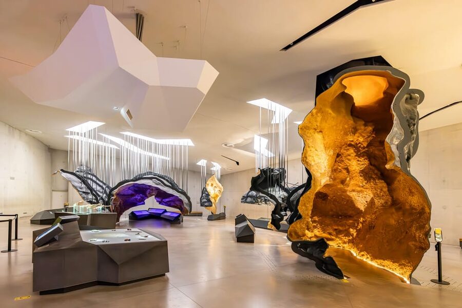 Lascaux IV: Full Replica Cave Experience Ticket - Who will get the most from Lascaux IV?