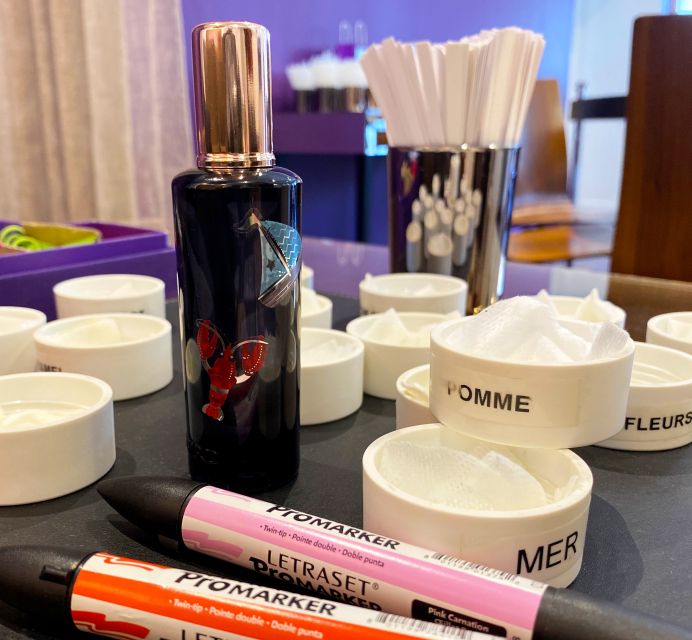 Le Petit Parfumeur: Perfume Creation Children in Grasse - Making a First Perfume in Grasse
