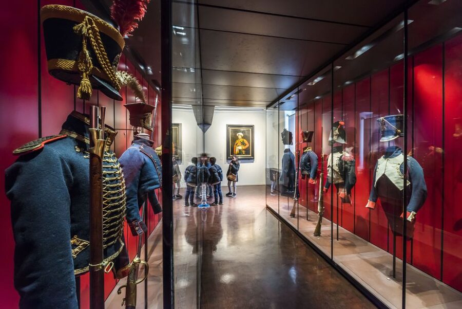 Les Invalides: Napoleon's Tomb & Army Museum Entry - A practical route for a first visit
