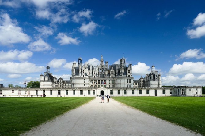 Loire Valley Castles Day Trip from Paris with Complementary Wine - Why Chambord makes the long ride worthwhile