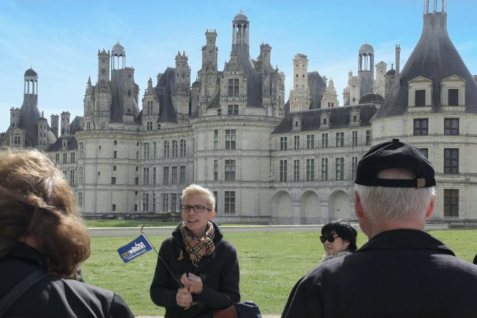 Loire Valley Castles Day Trip from Paris with Complementary Wine - What is included, and what is not