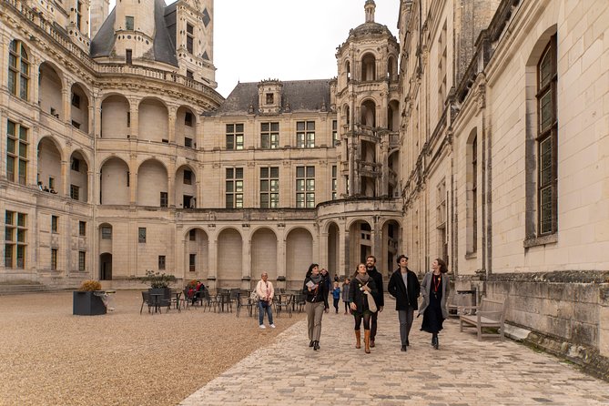 Loire Valley Castles Trip with Chenonceau and Chambord from Paris - The real cost of a 12.5-hour schedule