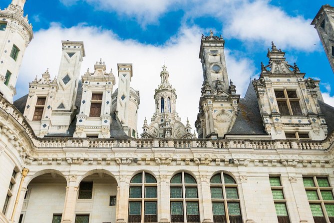 Loire Valley Wine and Castles Small-Group Day Trip from Paris - Leonardo da Vinci at the Chapel of Saint-Hubert