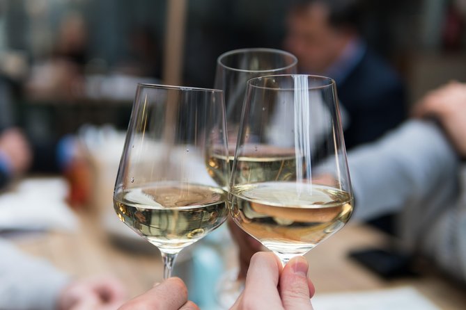 Loire Valley Wines and Castle Small Group Day Trip from Paris - The early start and the ride south
