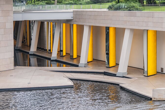 Louis Vuitton Foundation Exterior Walking Tour and Premium Entry - Meeting at Le Séquoia Café and walking to the foundation