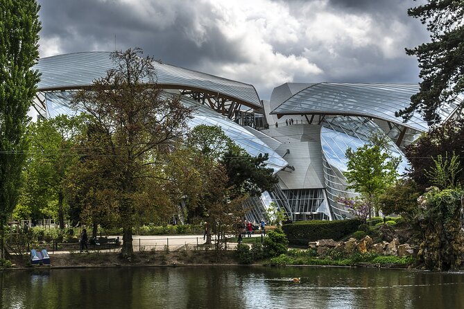 Louis Vuitton Foundation Exterior Walking Tour and Premium Entry - How much time to allow inside