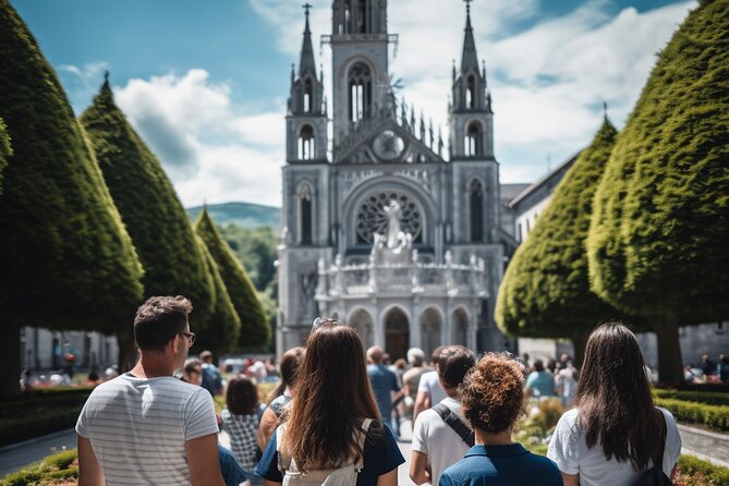 Lourdes, Guided Walking Tour in the Sanctuary - Walking, pace, and practical comfort