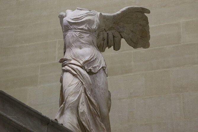Louvre Museum Access Guided Tour with Mona Lisa - What the guide adds to the experience
