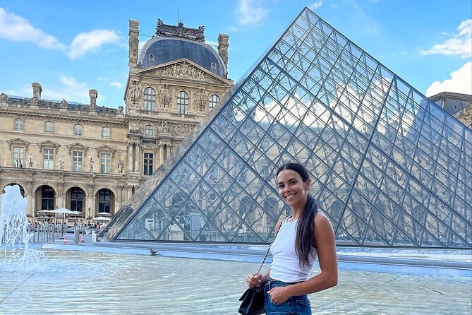 Louvre Museum Entry Ticket with Audio Guide and Mona Lisa Access - Egyptian antiquities and the sculptures everyone recognizes