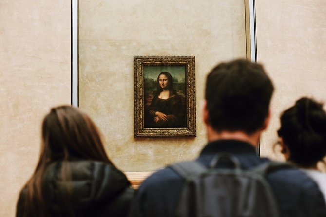 Louvre Museum - Exclusive Guided Tour (Entry Included) - A fast route through a crowded museum