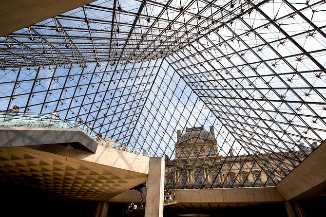 Louvre Museum Guided Tour Options with Timed Entry - Combining the outdoor walk and private museum visit