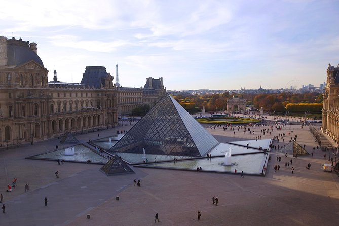 Louvre Museum - Highlights Tour with Mona Lisa - Mona Lisa: famous, crowded, and easy to misunderstand