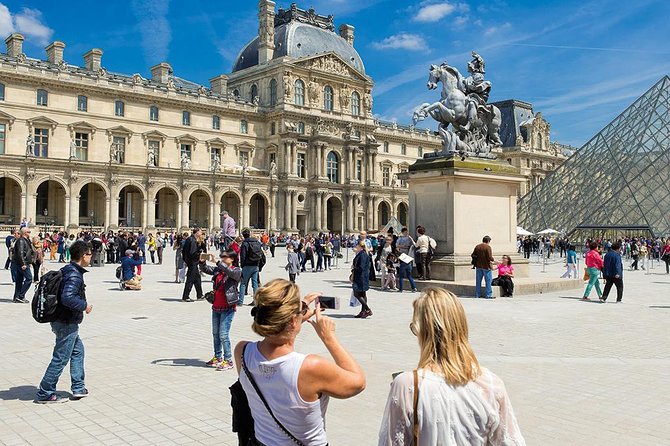 Louvre Museum Masterpieces Guided Tour - Meeting near the Louvre and getting inside
