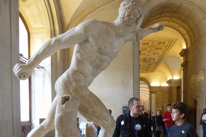Louvre Museum Private 2-h Tour on Italian Art and masterpieces - What makes the guide’s commentary valuable