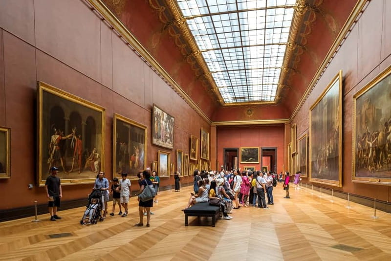 Louvre Museum: Skip-the-Line Small Group Guided Tour - Leonardo’s Mona Lisa, the famous bottleneck