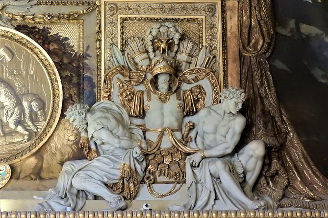 Louvre Museum Small-Group Guided Tour - The family-friendly promise