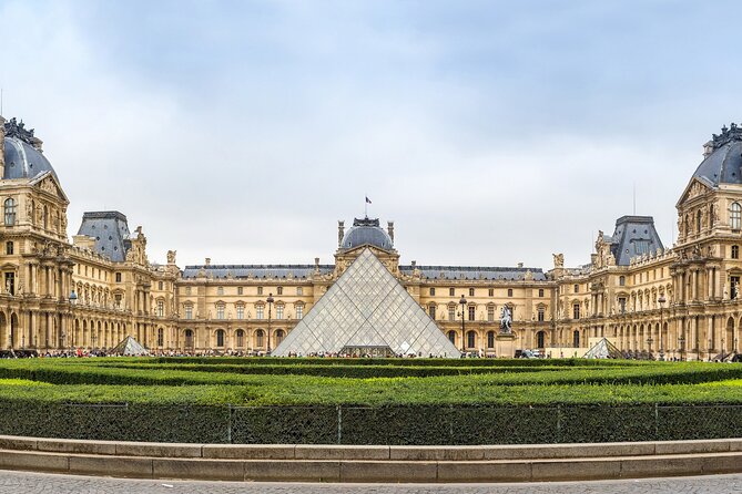 Louvre Priority Access with Mona Lisa Escort or Guided Option - Guided tour or Mona Lisa host escort?
