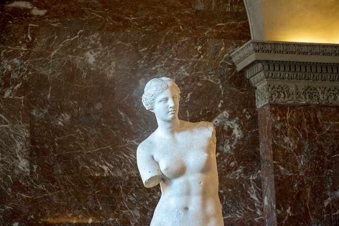 Louvre Private Tour – The Essentials and More with Expert Guide - Staying after the guided tour