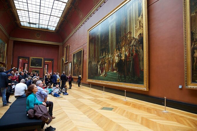 Louvre Skip The Line Guided Tour - Venus de Milo and Winged Victory