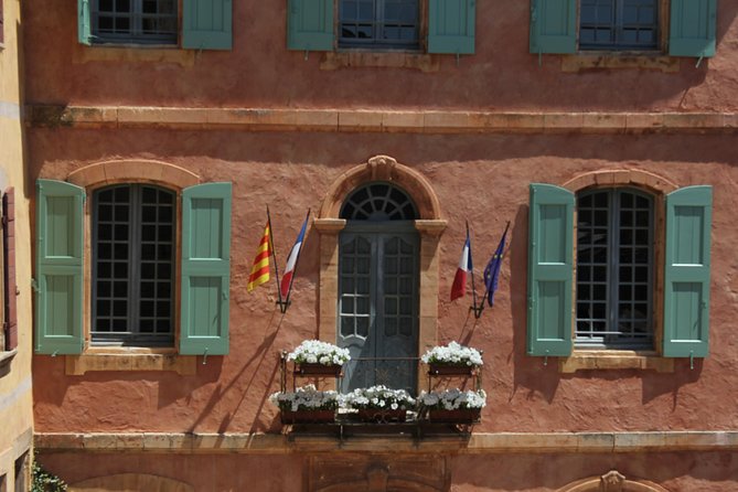 Luberon Market & Villages Day Trip from Aix-en-Provence - Roussillon, where the stone turns red