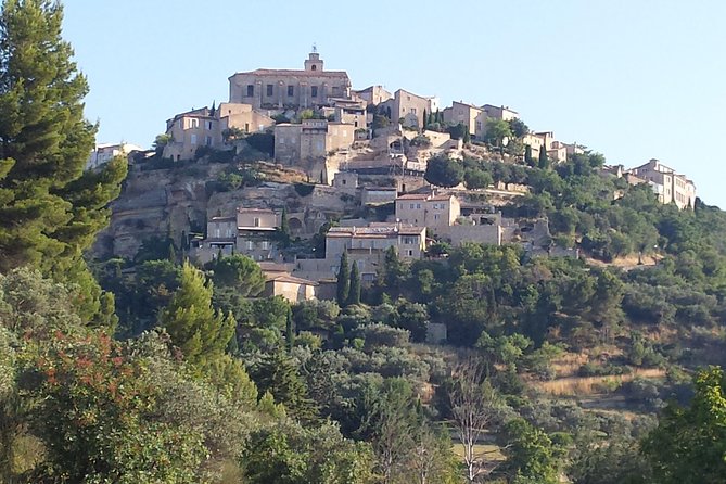 Luberon, Roussillon & Gordes Half-Day Tour from Avignon - Gordes, the 30-minute hilltop postcard