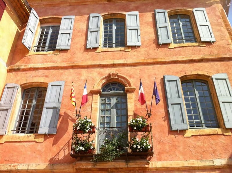 Luberon villages Full-day tour from Aix-en-Provence - Gordes, with the best view before the village