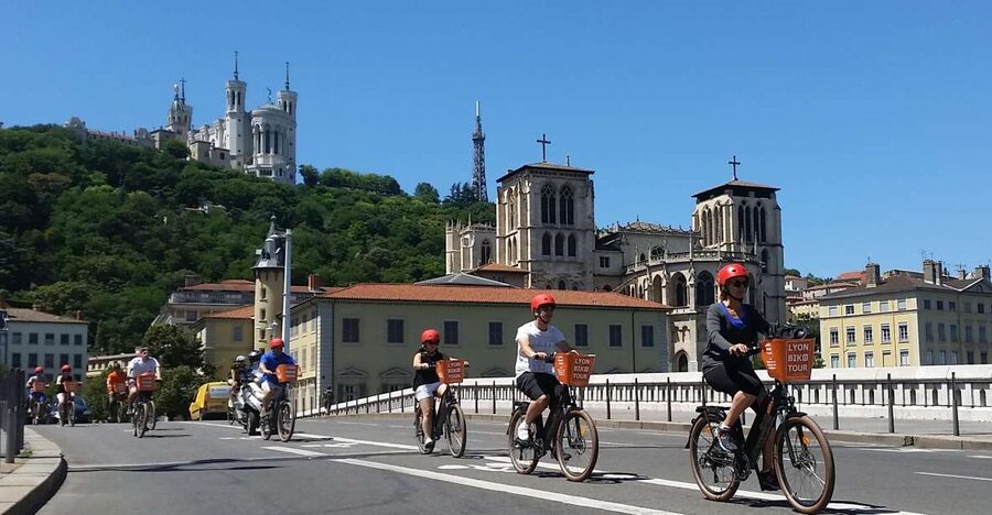 Lyon: 2-Hour Electric Bike Tour with a Local Guide - Why an e-bike is a smart way to see Lyon