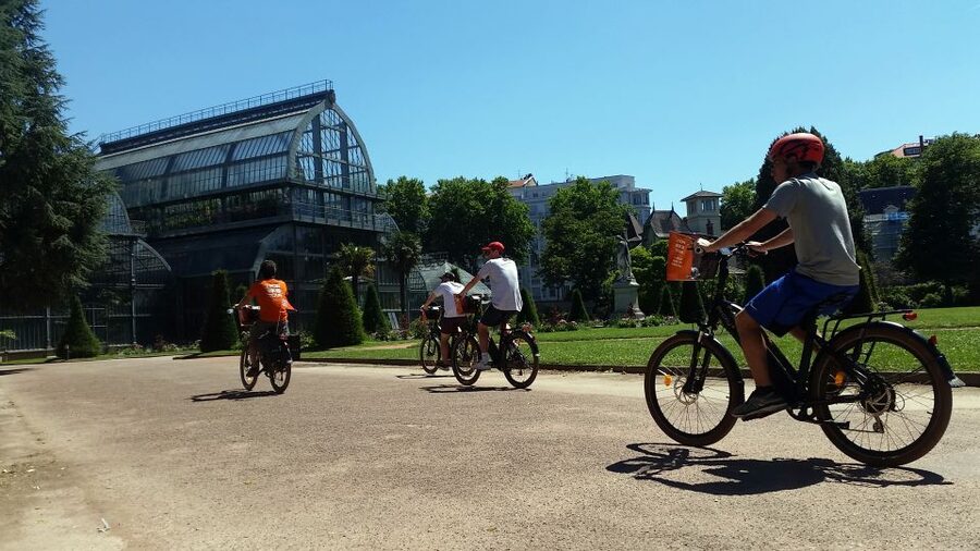 Lyon: 2-Hour Electric Bike Tour with a Local Guide - Place des Terreaux and the Lyonnais mural