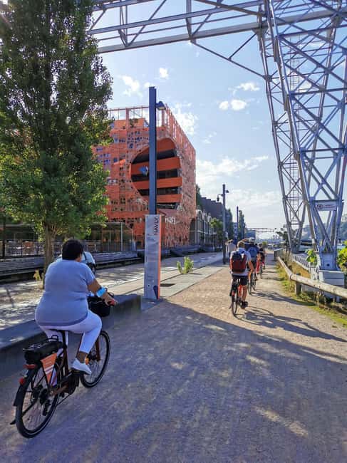 Lyon: 3-Hour Guided E-Bike Tour - Terreaux Square and the central city