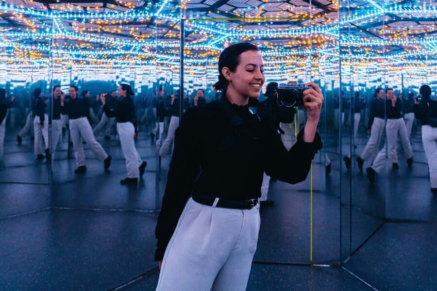 Lyon: Musée de l’illusion Entrance Ticket - Holograms and sensory tricks