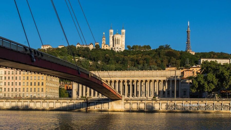 Lyon: Old District Private Guided Walking Tour - A closer look at the two-hour itinerary