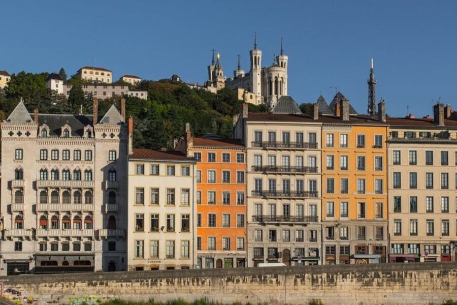 Lyon: Private custom tour with a local guide - Architecture, museums, and the choice to go inside