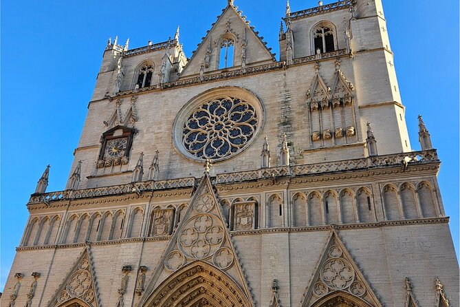 Lyon's History and Must-Sees with a Local! (English Walking Tour) - Key points at a glance