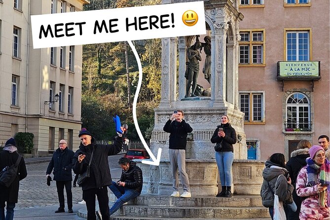 Lyon's History and Must-Sees with a Local! (English Walking Tour) - Thirty minutes among Vieux Lyon’s traboules