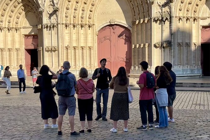 Lyon's History and Must-Sees with a Local! (English Walking Tour) - Rue du Bœuf and Lyon’s serious food culture