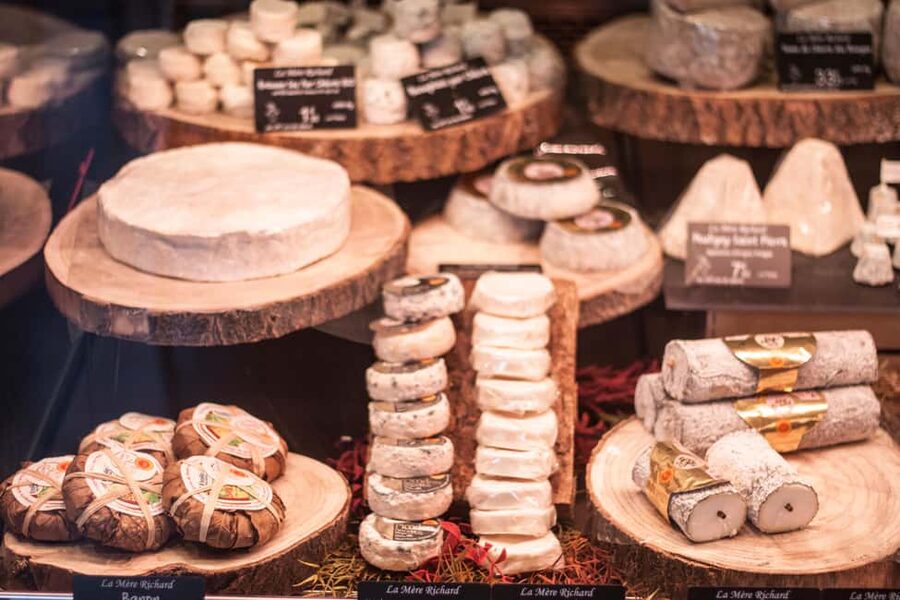 Lyon: Secret Food Tour - Meeting beneath the Temple of the Change