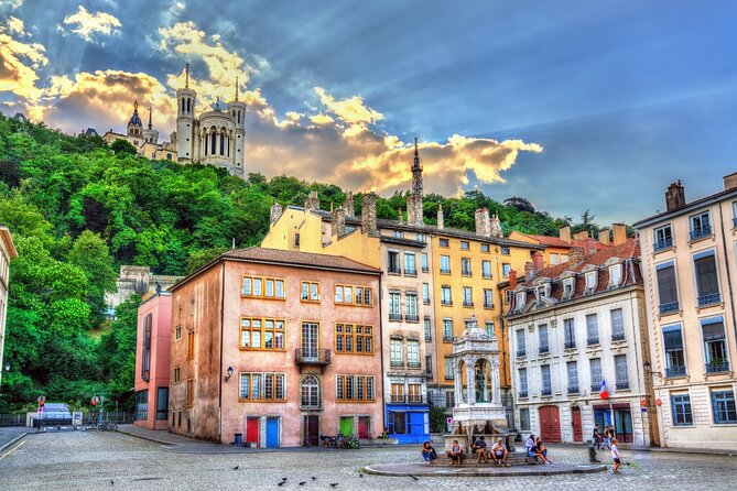 Lyon UNESCO: Private walking tour - The route finishes among Lyon’s bouchons