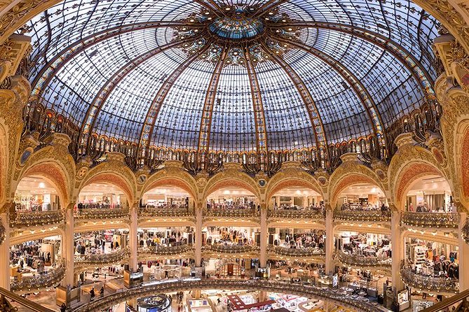 Macaron Bakery Class at Galeries Lafayette Paris - Chocolate and pistachio fillings