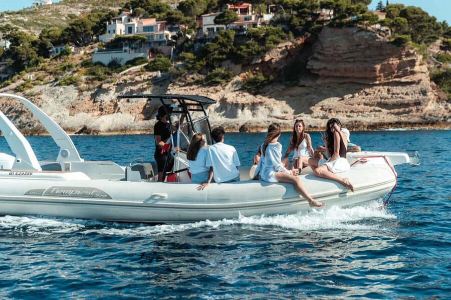 Marseille: Calanques Côte Bleue Marine Park Boat Cruise - Calanques des Eaux Salées: the first long water stop