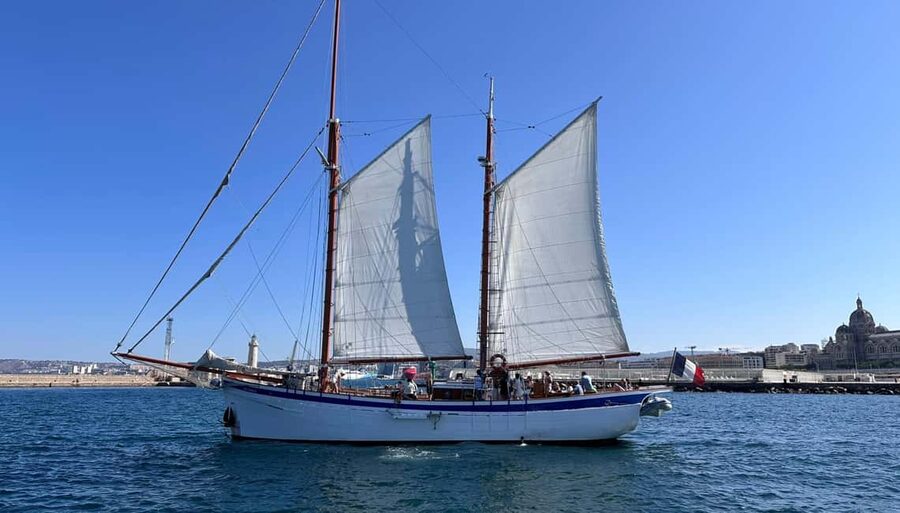 Marseille: Calanques National Park Sailing Cruise with Lunch - Who will enjoy this day most?
