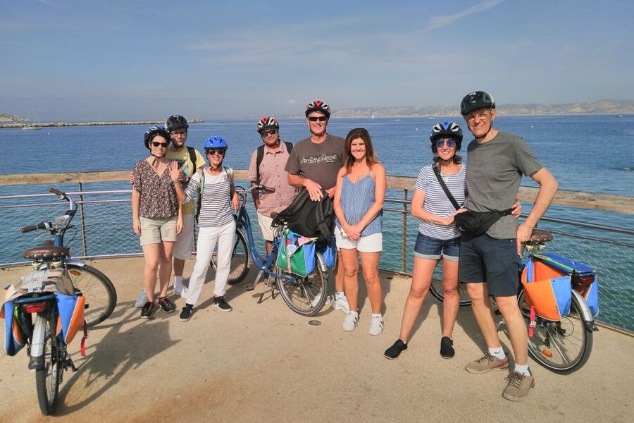 Marseille: City Highlights Guided Half-Day E-Bike Tour - Saint Victor and the return through the center