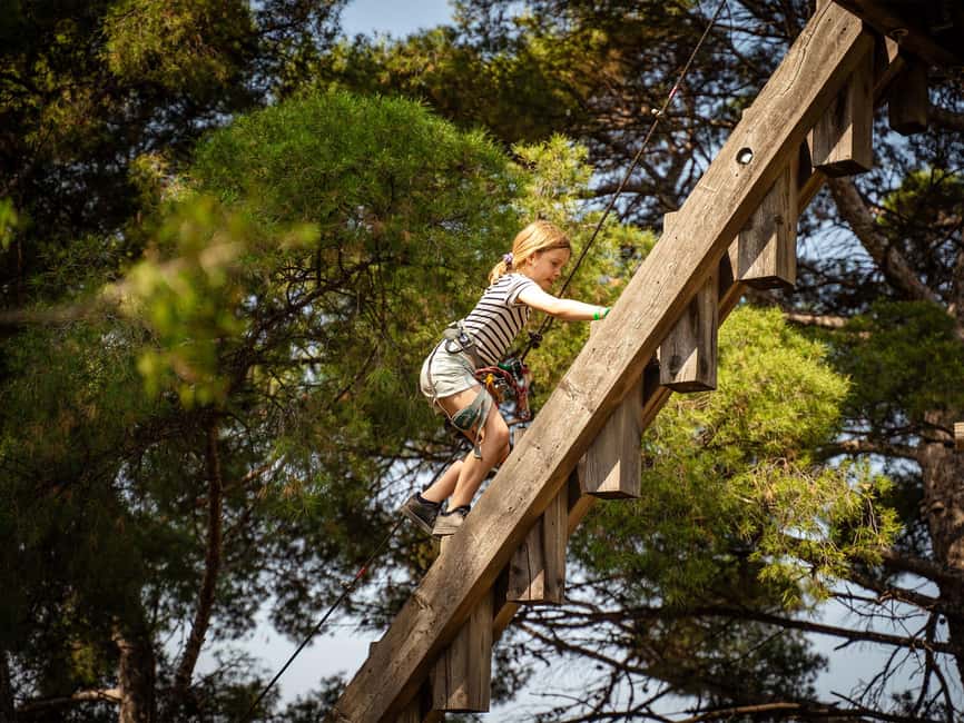 Marseille: Ecopark Adventures Treetop Adventure - A useful choice for families with different ages