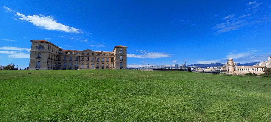 Marseille: Essential Guided Walking Tour of the City - Le Pharo and the final sea views