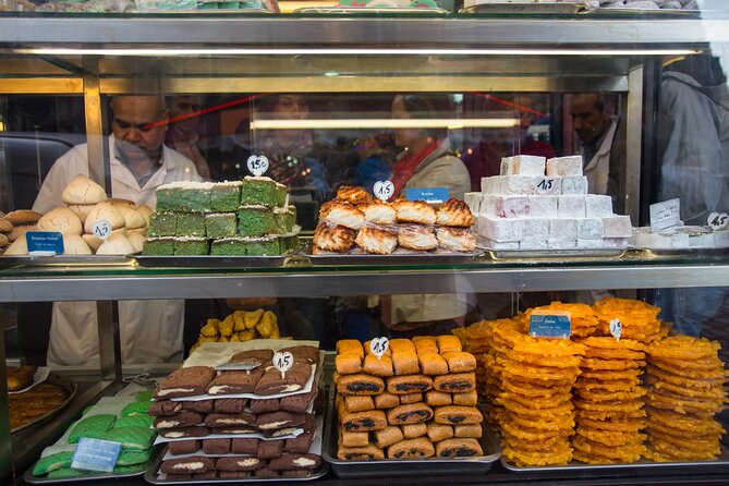 Marseille Food Tour – Full Meal of Local Tastes by Do Eat Better - The Vieux Port: seafood, panisse, and brasserie life