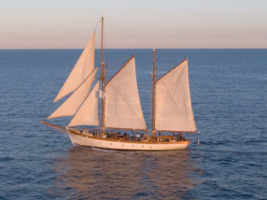 Marseille: Frioul Islands Sunset Cruise with Cocktail Dinner - Anchoring in the Frioul Archipelago